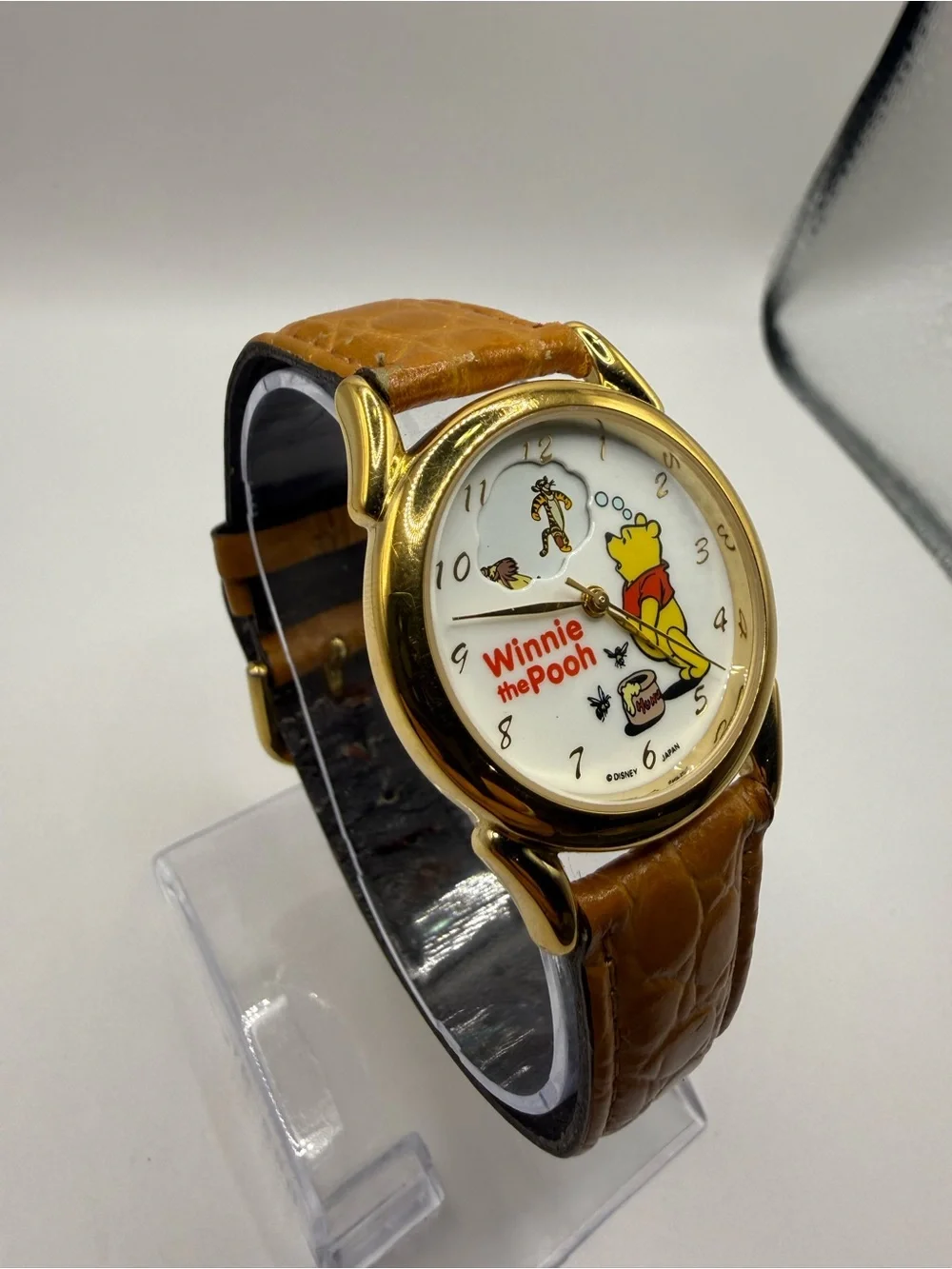 RARE Winnie & Honeypot Disney World Watch | Winnie Daydreaming